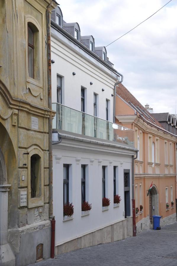 Central Vendeghaz Szekesfehervar Exterior photo